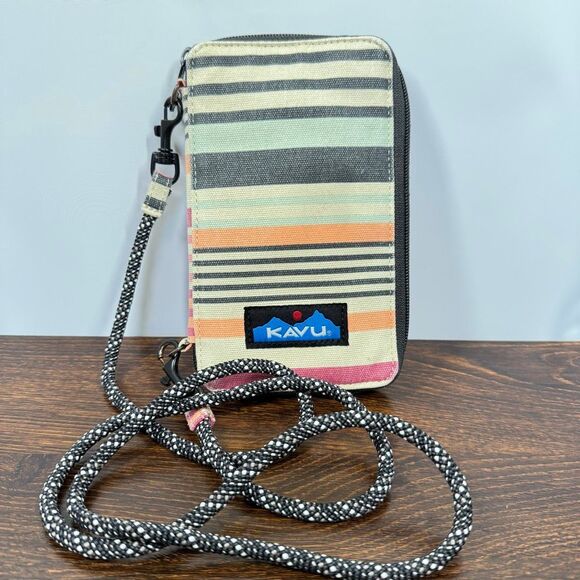 Kavu Women’s crossbody go time purse/ wallet - Picture 1 of 7